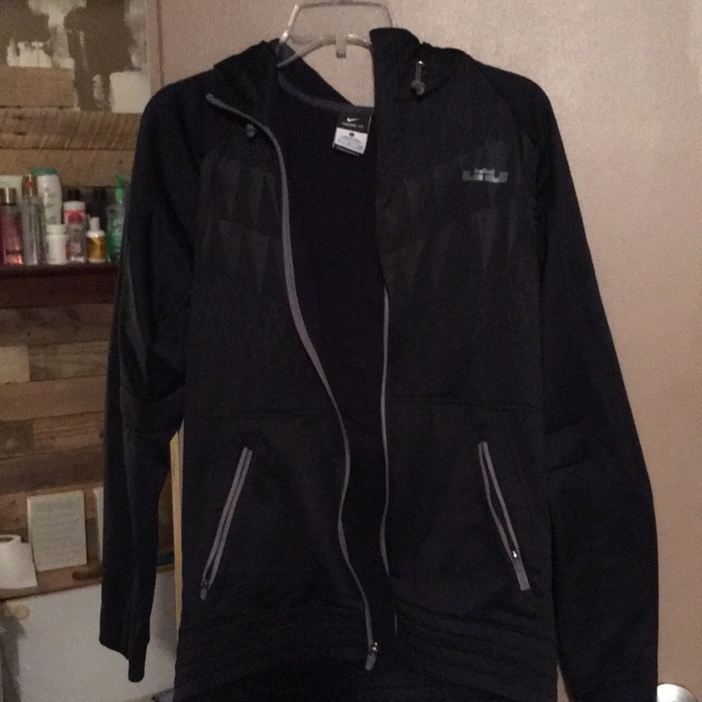 Nike lebron james jacket